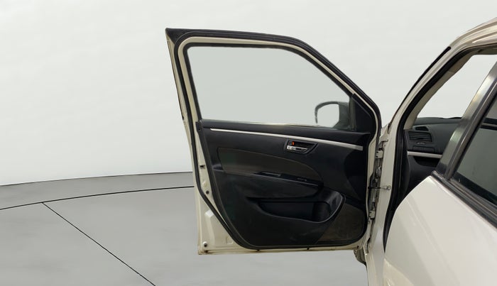 2013 Maruti Swift VDI, Diesel, Manual, 93,055 km, LHS Front Door