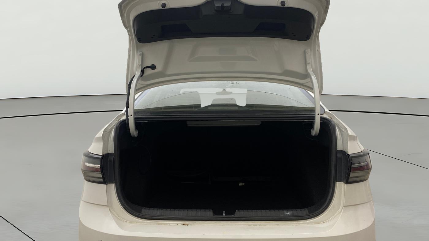 2022 Volkswagen VIRTUS TOPLINE TSI 1.0 MT, Petrol, Manual, 70,156 km, Boot Open Zoomed View