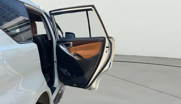 2017 Toyota Innova Crysta 2.8 ZX AT 7 STR, Diesel, Automatic, 67,322 km, RHS Rear Door