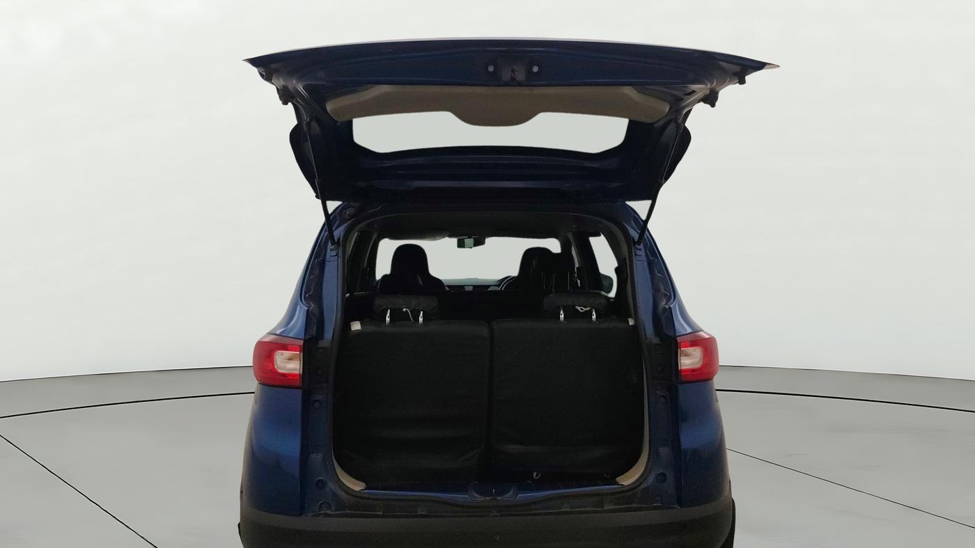 2020 Renault TRIBER RXT, Petrol, Manual, 67,993 km, Boot Door Open