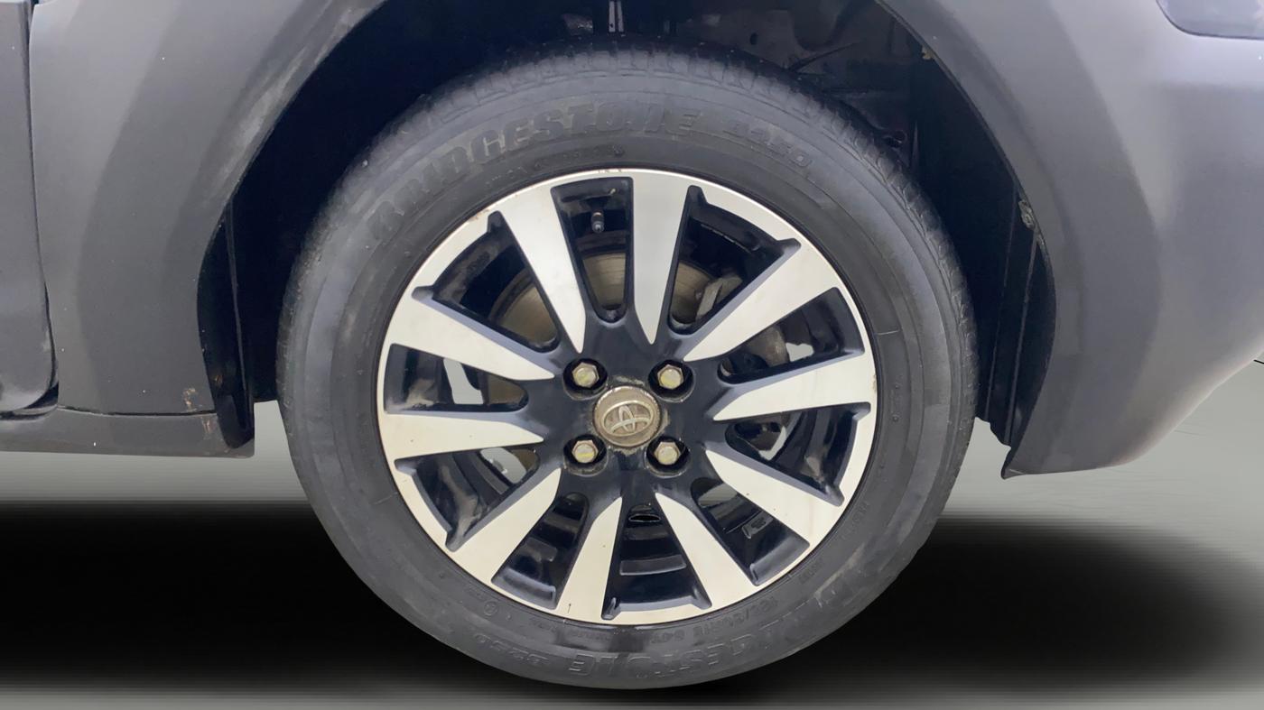 2015 Toyota Etios CROSS 1.2 G, Petrol, Manual, 81,910 km, Right Front Wheel