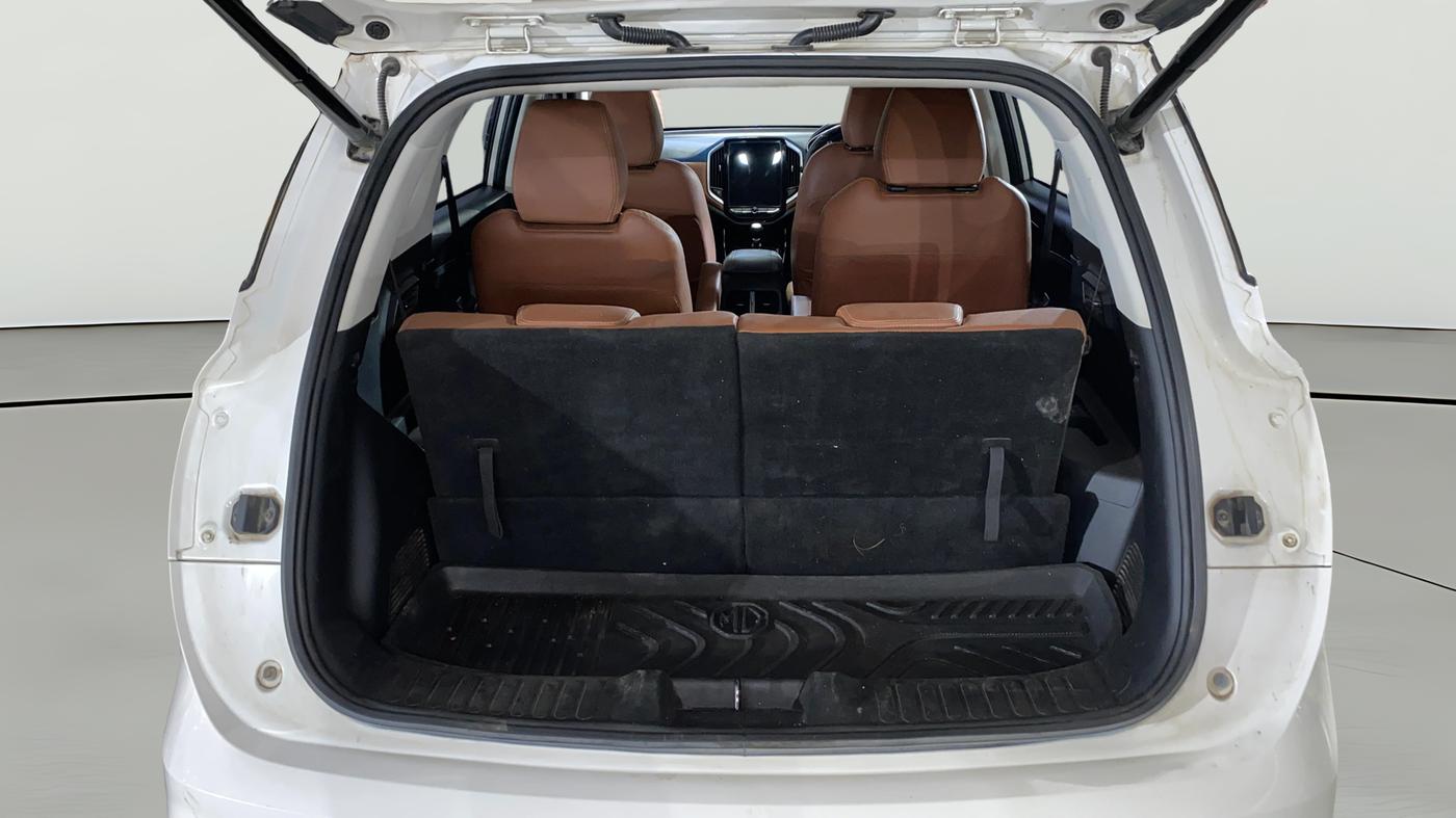2021 MG HECTOR PLUS SHARP 2.0 DIESEL TURBO MT 6-STR, Diesel, Manual, 46,881 km, Boot Open Zoomed View