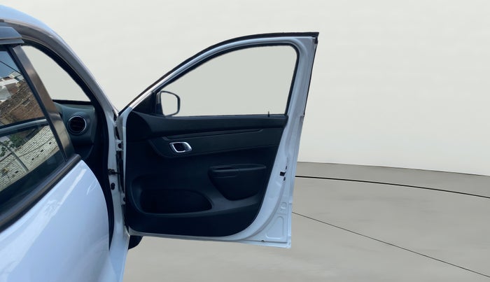 2018 Renault Kwid RXT 1.0 (O), Petrol, Manual, 27,015 km, RHS Front Door