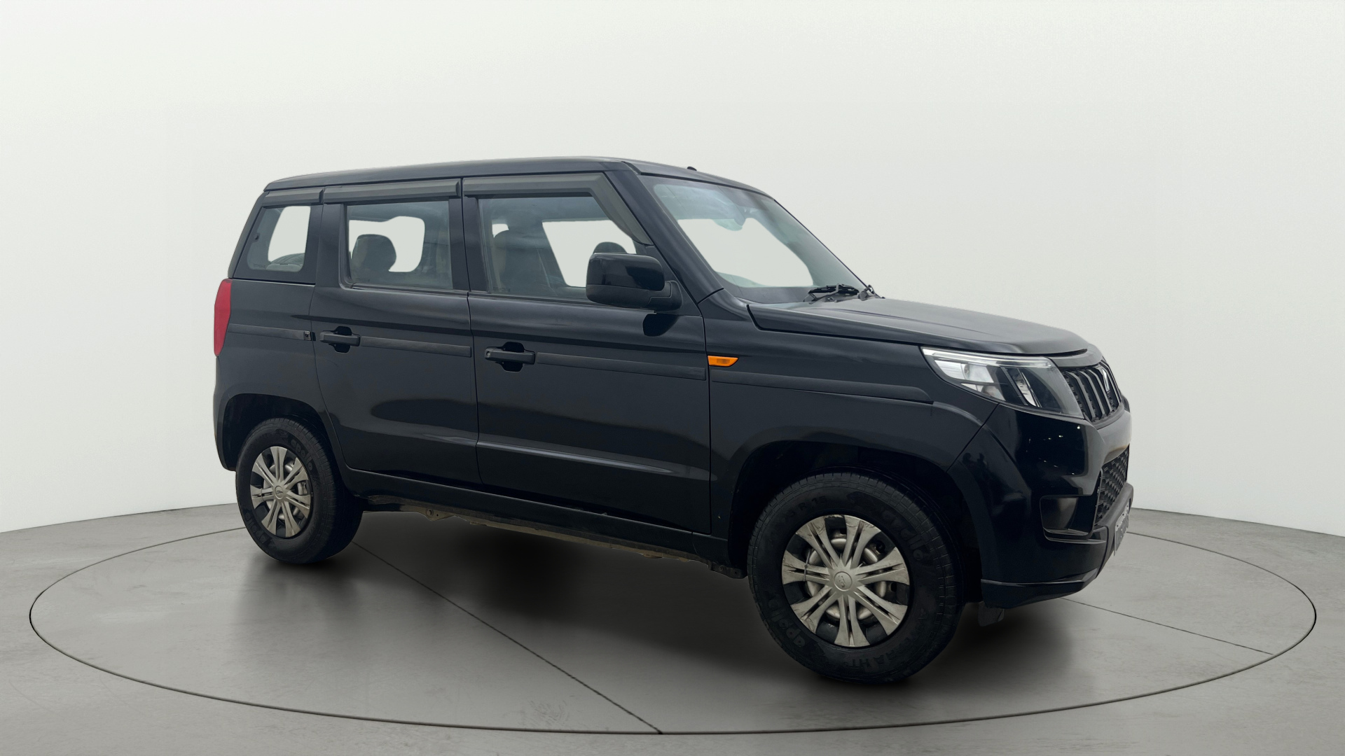 2022 Mahindra Bolero Neo N 4
