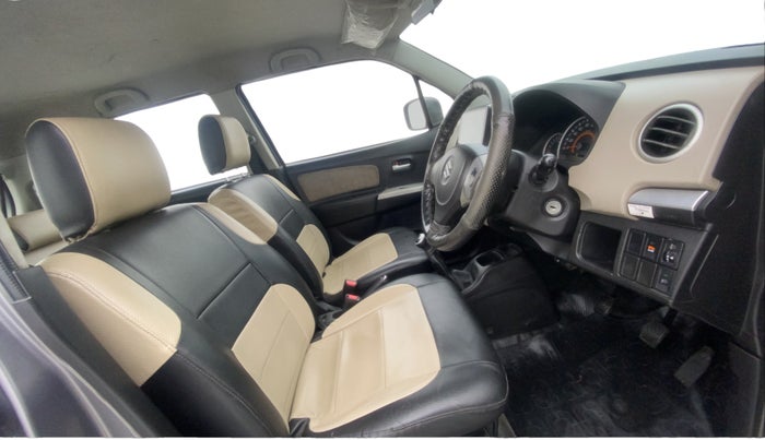 2014 Maruti Wagon R 1.0 VXI, Petrol, Manual, 58,412 km, Right Side Front Door Cabin