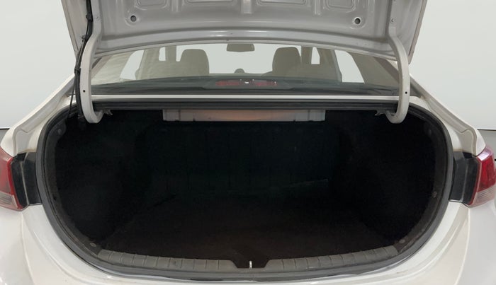 2018 Hyundai Verna 1.6 VTVT SX (O) AT, Petrol, Automatic, 90,449 km, Boot Open Zoomed View