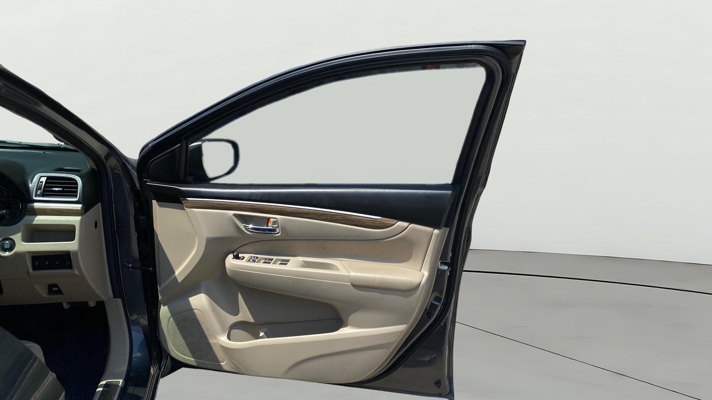 2023 Maruti Ciaz ZETA 1.5 SHVS MT PETROL, Petrol, Manual, 39,157 km, RHS Front Door
