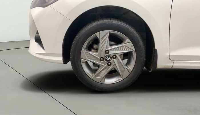 2022 Hyundai Verna SX 1.5 VTVT, Petrol, Manual, 37,361 km, Left Front Wheel