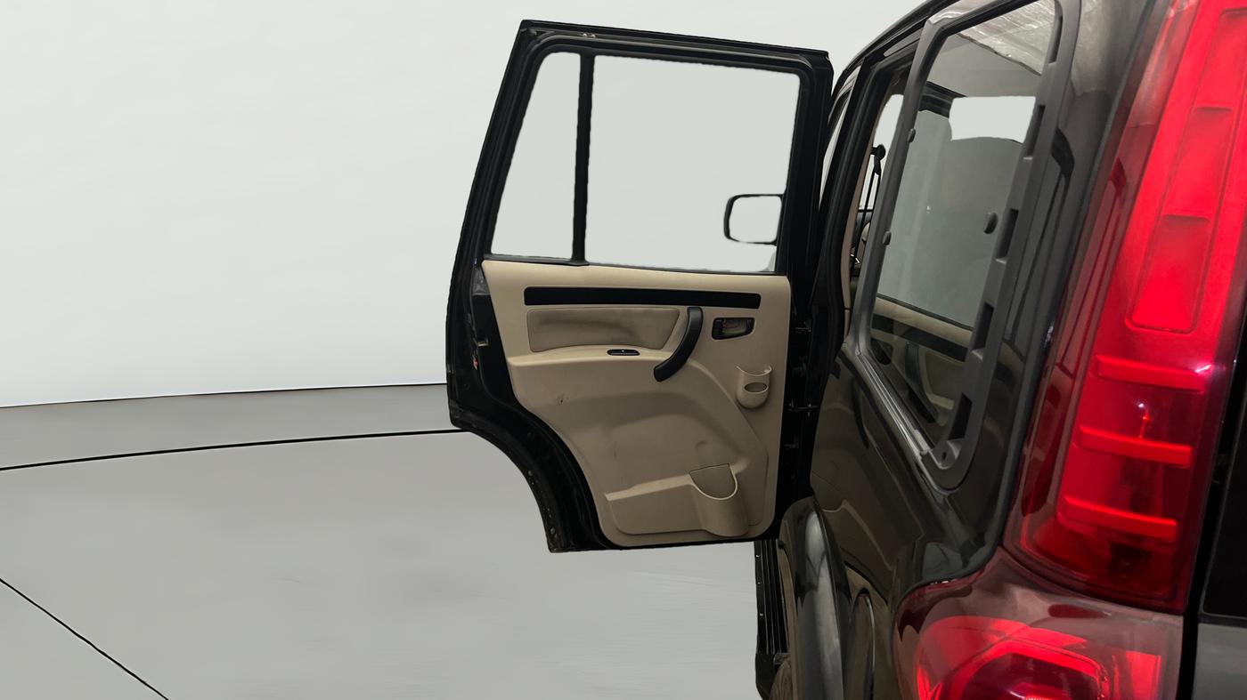 2023 Mahindra SCORPIO CLASSIC S11 7STR, Diesel, Manual, 45,154 km, LHS Rear Door