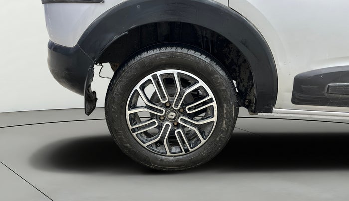 2020 Renault TRIBER RXZ, Petrol, Manual, 32,344 km, Right Rear Wheel