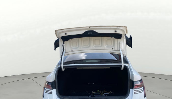 2023 Hyundai Verna SX 1.5 l MPI, Petrol, Manual, 49,512 km, Boot Door Open