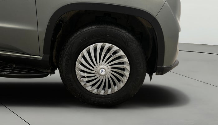 2023 Mahindra BOLERO NEO N 8, Diesel, Manual, 47,685 km, Right Front Wheel