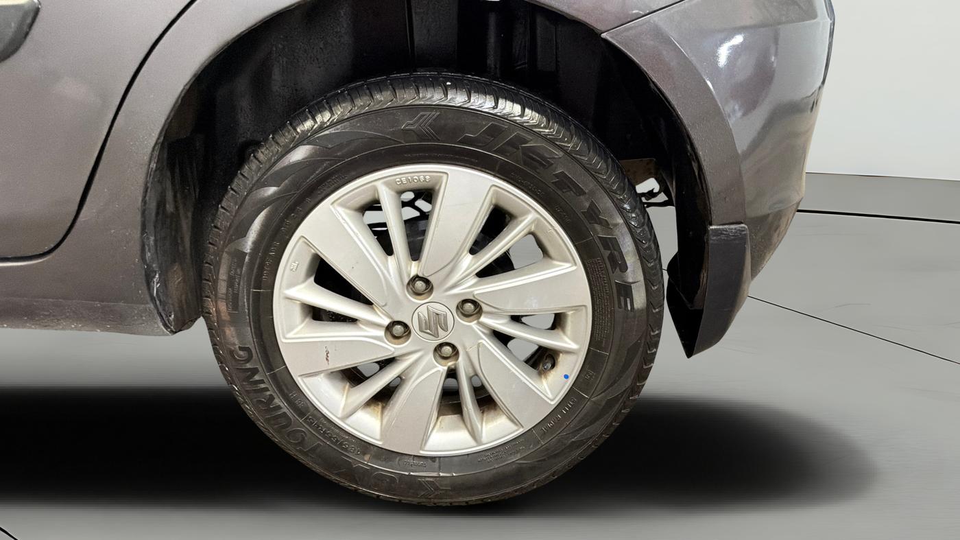 2016 Maruti Swift ZXI, Petrol, Manual, 74,273 km, Left Rear Wheel