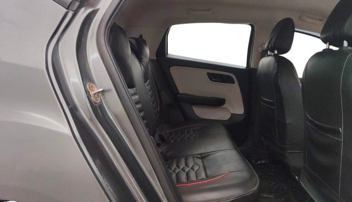 2022 Tata ALTROZ XT PETROL, Petrol, Manual, 65,262 km, Right Side Rear Door Cabin