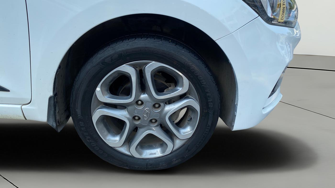 2019 Hyundai Elite i20 ASTA 1.2 (O), Petrol, Manual, 72,110 km, Right Front Wheel