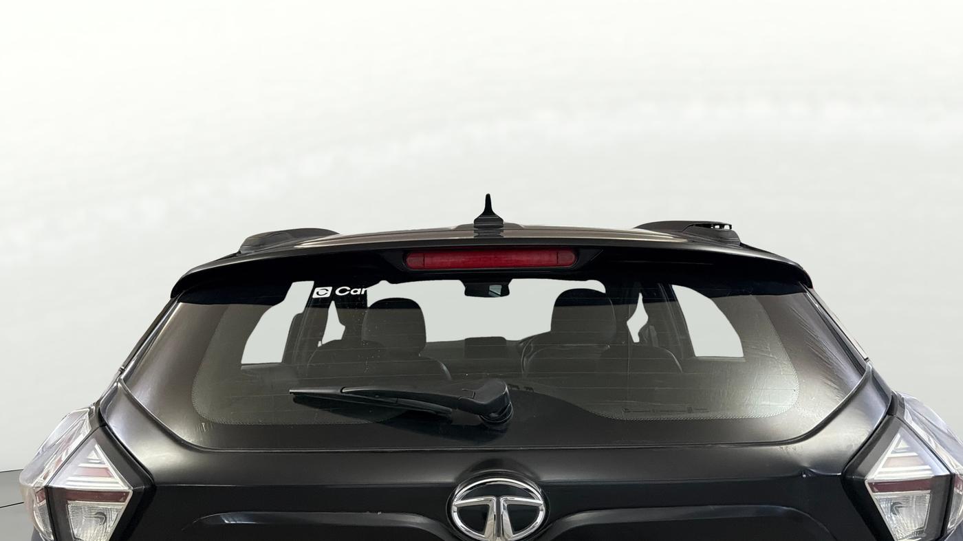 2022 Tata NEXON XZA PLUS (O) DIESEL DARK EDITION, Diesel, Automatic, 98,286 km, Rear Windshield