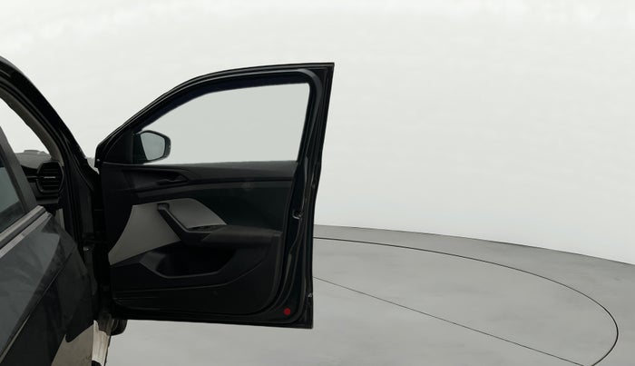 2022 Skoda KUSHAQ ACTIVE 1.0L TSI MT, Petrol, Manual, 28,926 km, RHS Front Door