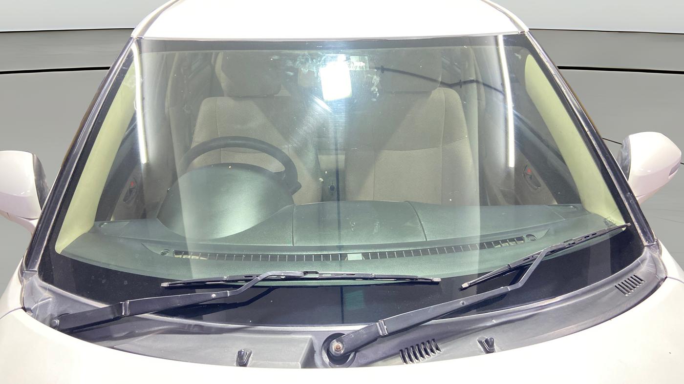 2013 Maruti Swift Dzire VXI, Petrol, Manual, 1,01,901 km, Front Windshield