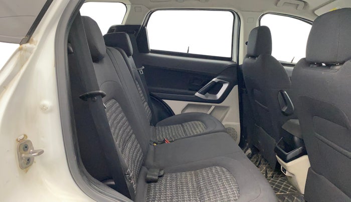 2022 Tata Safari XM SUNROOF, Diesel, Manual, 45,578 km, Right Side Rear Door Cabin