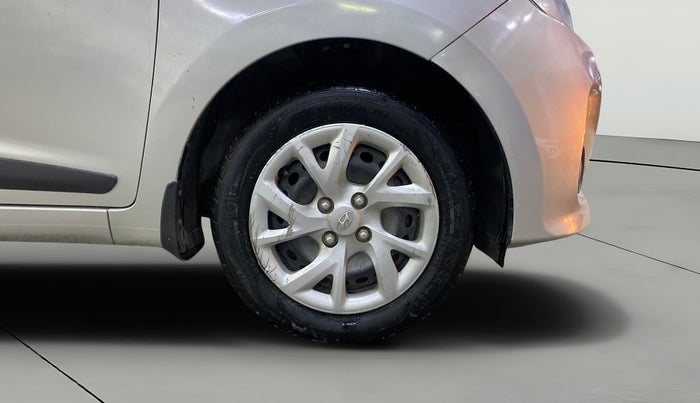 2017 Hyundai Grand i10 MAGNA 1.2 KAPPA VTVT, Petrol, Manual, 27,483 km, Right Front Wheel