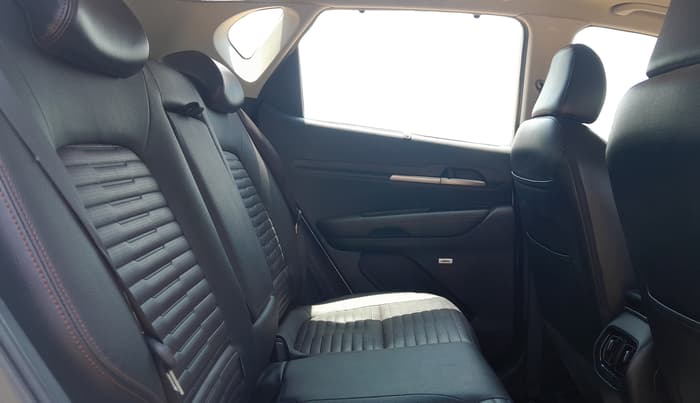 2022 KIA SONET GTX PLUS 1.0 IMT, Petrol, Manual, 49,943 km, Right Side Rear Door Cabin