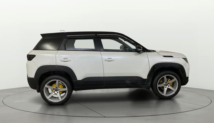 2023 Maruti BREZZA VXI SMART HYBRID, Petrol, Manual, 56,664 km, Right Side View