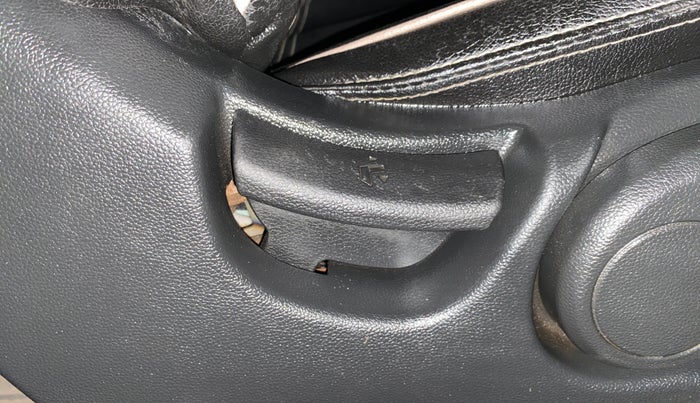 2014 Hyundai Elite i20 SPORTZ 1.2, Petrol, Manual, 77,039 km, Third Seat Row ( optional )