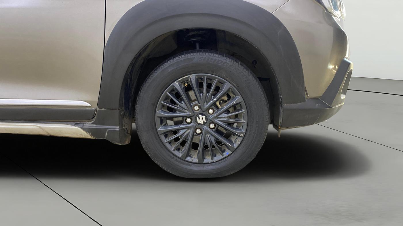 2021 Maruti XL6 ZETA MT, Petrol, Manual, 42,231 km, Right Front Wheel