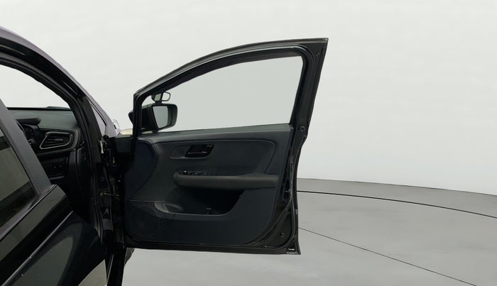 2022 Tata ALTROZ XZ PLUS DIESEL DARK EDITION, Diesel, Manual, 39,371 km, RHS Front Door