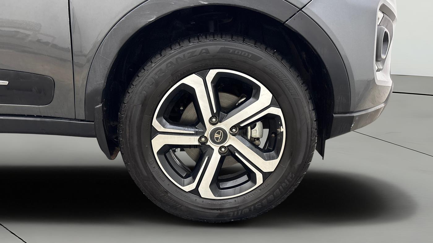 2022 Tata NEXON XZ PLUS PETROL, Petrol, Manual, 32,765 km, Right Front Wheel