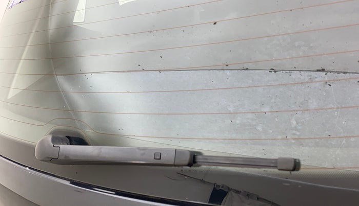 2018 Volkswagen Polo COMFORTLINE 1.0L MPI, Petrol, Manual, 1,26,359 km, Rear Wiper