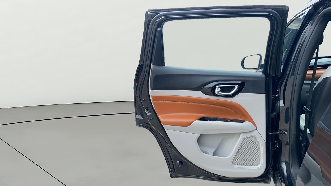 2023 Jeep Compass LIMITED (O) 2.0 DIESEL 4X4 AT, Diesel, Automatic, 57,861 km, LHS Rear Door
