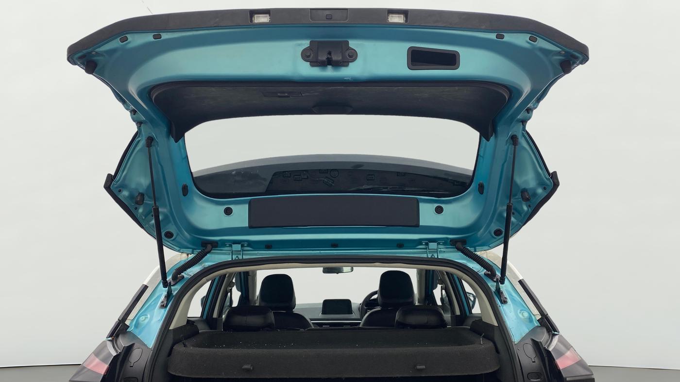 2023 Tata NEXON CREATIVE DUAL TONE 1.2 PETROL, Petrol, Manual, 30,864 km, Boot Door Open