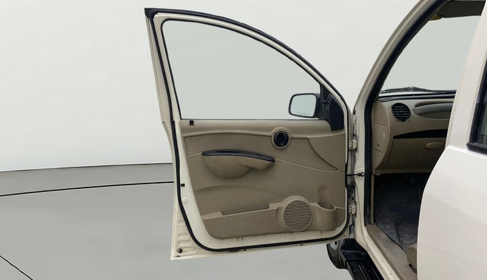 2019 Mahindra Xylo H4 BS IV, Diesel, Manual, 1,27,579 km, LHS Front Door