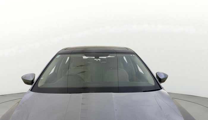 2017 Skoda Superb L&K 1.8 TSI AT, Petrol, Automatic, 42,342 km, Front Windshield