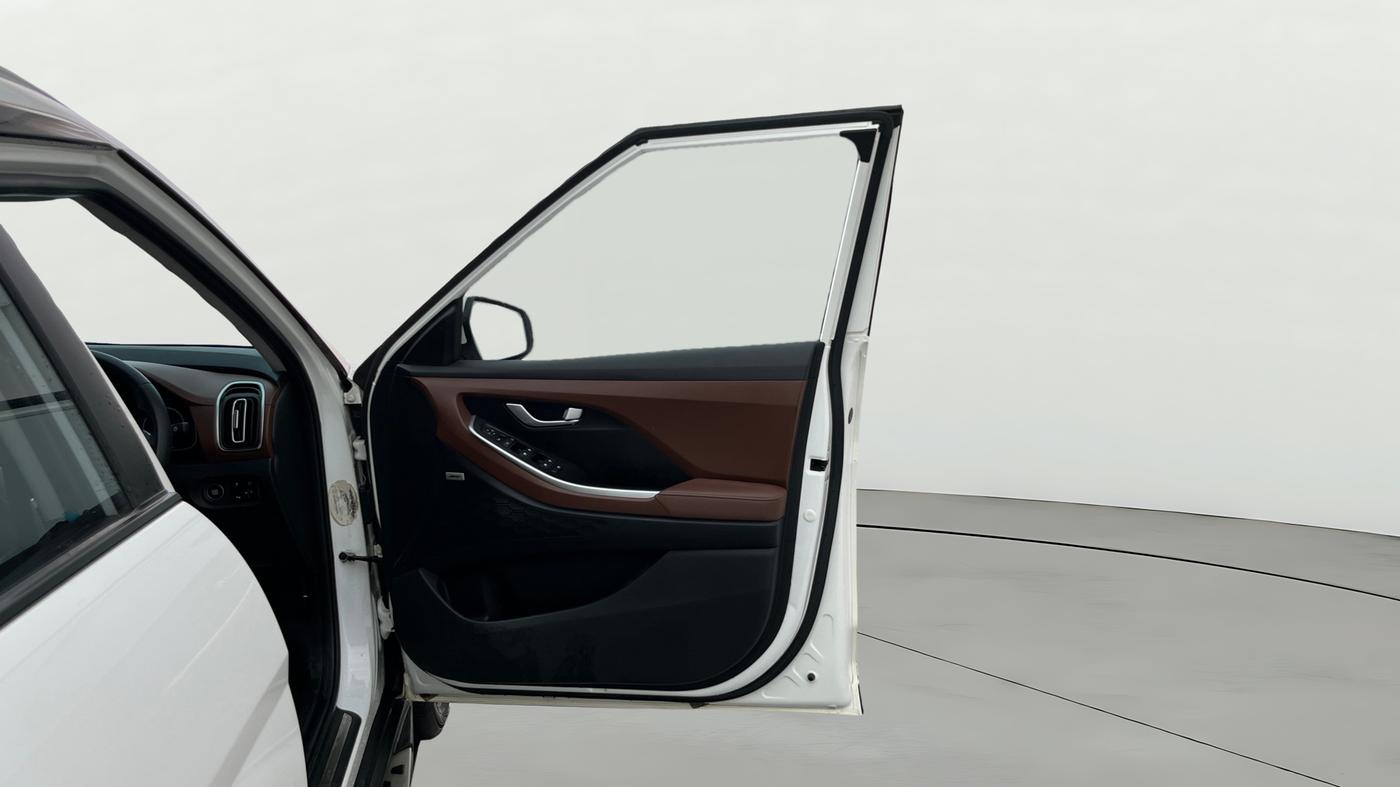 2021 Hyundai ALCAZAR 2.0 SIGNATURE (O) AT 6STR, Petrol, Automatic, 60,665 km, RHS Front Door