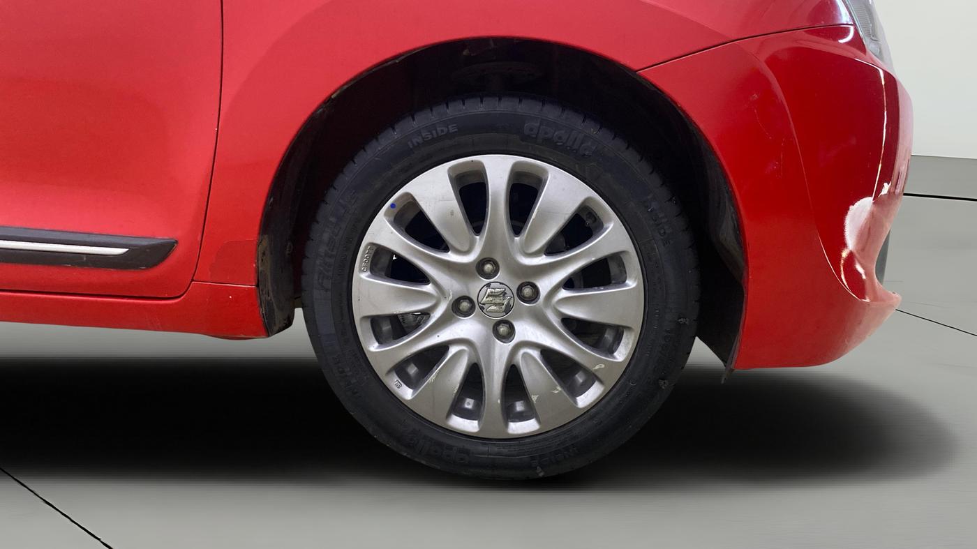 2016 Maruti Baleno ZETA CVT PETROL 1.2, Petrol, Automatic, 61,814 km, Right Front Wheel