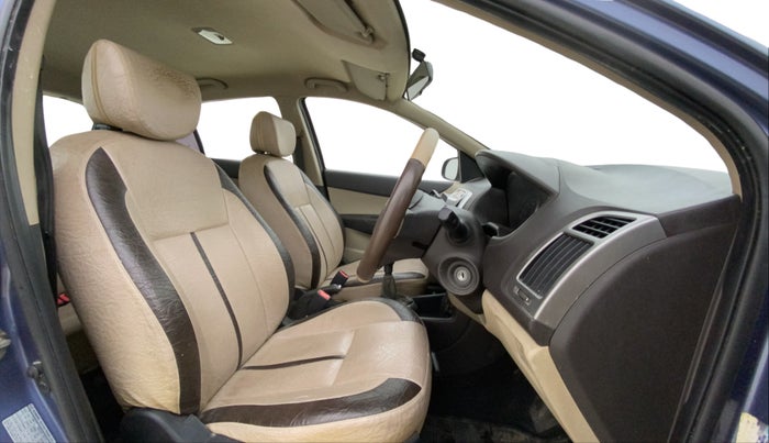 2013 Hyundai i20 MAGNA (O) 1.2, Petrol, Manual, 57,185 km, Right Side Front Door Cabin