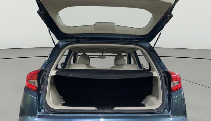 2022 Mahindra XUV300 W6 1.5 DIESEL AMT, Diesel, Automatic, 17,740 km, Boot Open Zoomed View