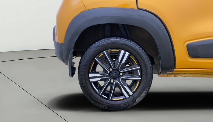2023 Renault Kwid CLIMBER AMT 1.0, Petrol, Automatic, 19,783 km, Right Rear Wheel