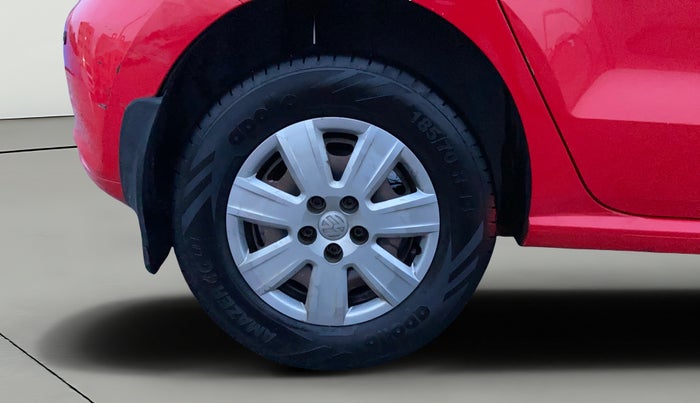 2012 Volkswagen Polo TRENDLINE 1.2L DIESEL, Diesel, Manual, 1,23,452 km, Right Rear Wheel