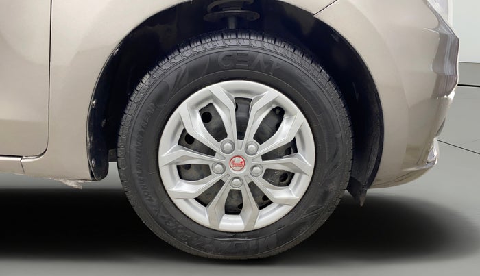 2020 Maruti Dzire VXI, Petrol, Manual, 1,23,412 km, Right Front Wheel