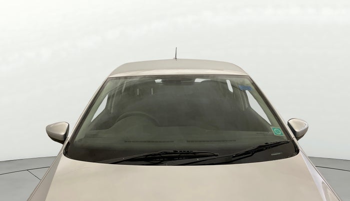 2016 Volkswagen Polo COMFORTLINE 1.2L, Petrol, Manual, 61,596 km, Front Windshield