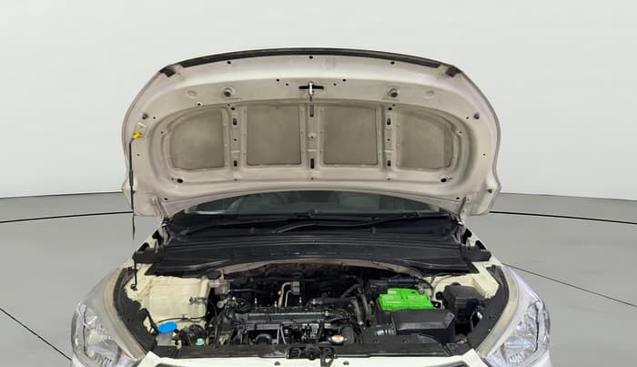 2017 Hyundai Creta E PLUS 1.6 PETROL, Petrol, Manual, 50,828 km, Open Bonet