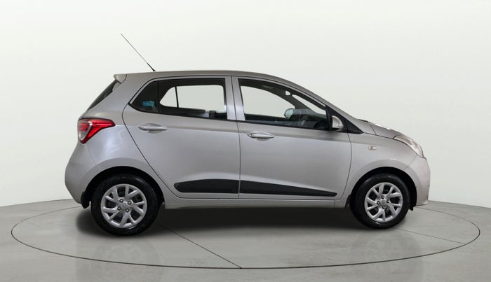 2017 Hyundai Grand i10 SPORTZ 1.2 KAPPA VTVT, Petrol, Manual, 28,138 km, Right Side View