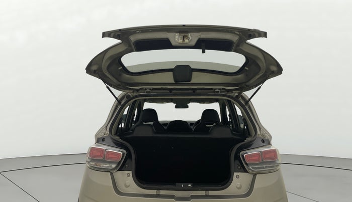 2018 Mahindra KUV 100 NXT K2 P 6 STR, Petrol, Manual, 27,851 km, Boot Door Open