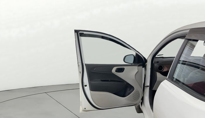 2020 Hyundai AURA S 1.2, Petrol, Manual, 30,759 km, LHS Front Door