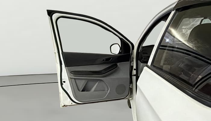 2022 Tata Tiago XT CNG, CNG, Manual, 56,191 km, LHS Front Door