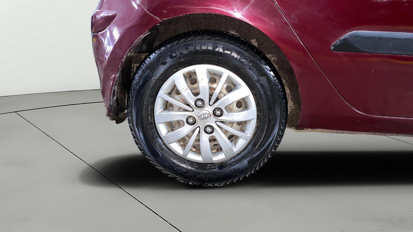 2014 Hyundai i10 SPORTZ 1.1, Petrol, Manual, 84,278 km, Right Rear Wheel