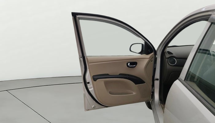 2014 Hyundai i10 SPORTZ 1.1, CNG, Manual, 72,480 km, LHS Front Door